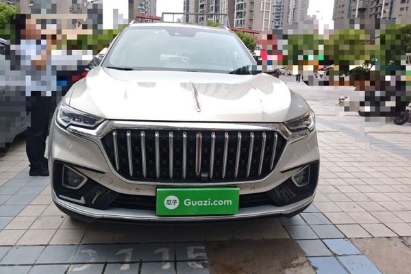 Hongqi HS5 2022, 18800 км, за 12038 USD