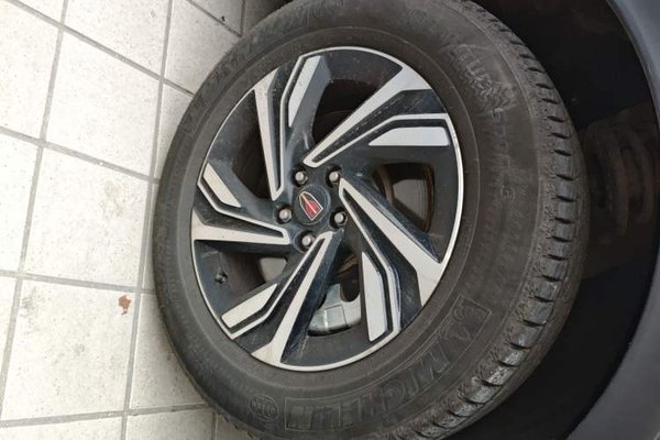 Hongqi HS5 2022, 18800 км, за 12038 USD - фото 8