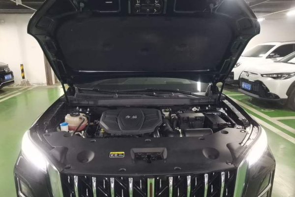 Hongqi HS5 2023, 47200 км, за 19279 USD - фото 24