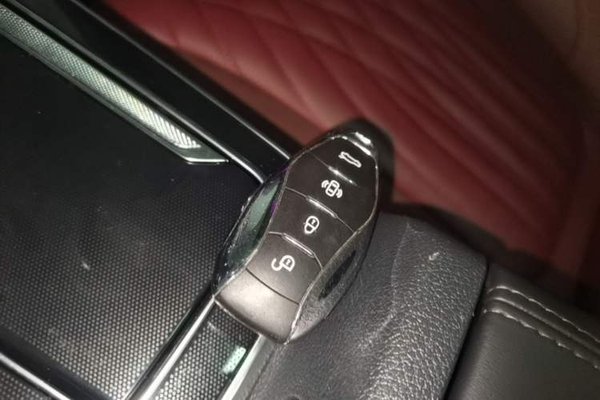Hongqi HS5 2023, 47200 км, за 19279 USD - фото 23
