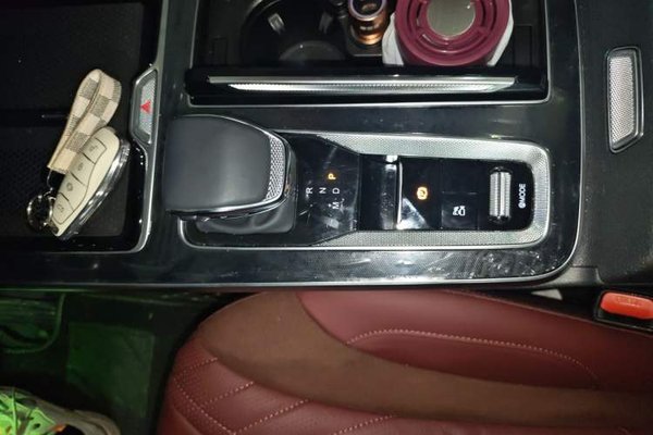 Hongqi HS5 2023, 9900 км, за 16051 USD - фото 15