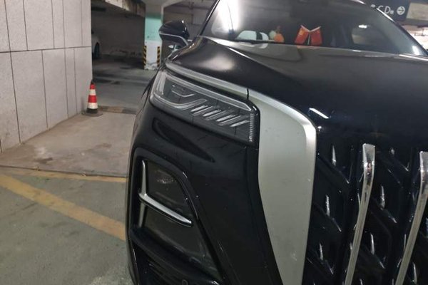 Hongqi HS5 2023, 9900 км, за 16051 USD - фото 7