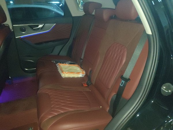 Hongqi HS5 2023, 21400 км, за 16851 USD - фото 20