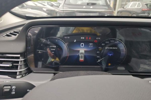 Hongqi HS5 2026, 100 км, за 22235 USD - фото 14