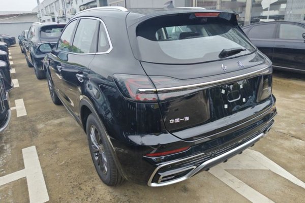Hongqi HS5 2026, 100 км, за 22235 USD