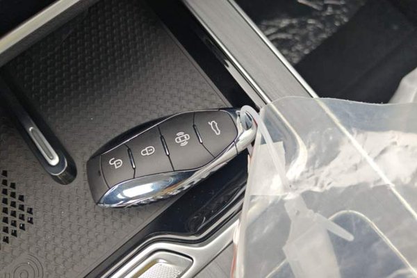 Hongqi HS5 2026, 100 км, за 22235 USD - фото 23