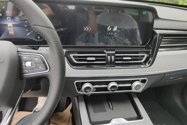 Hongqi HS5 2026, 100 км, за 22353 USD - фото 15