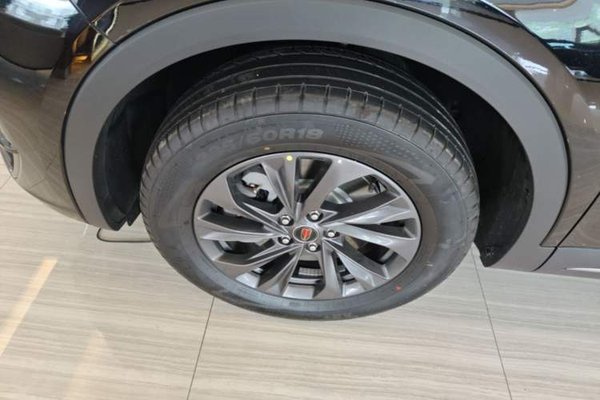 Hongqi HS5 2026, 100 км, за 22353 USD - фото 10
