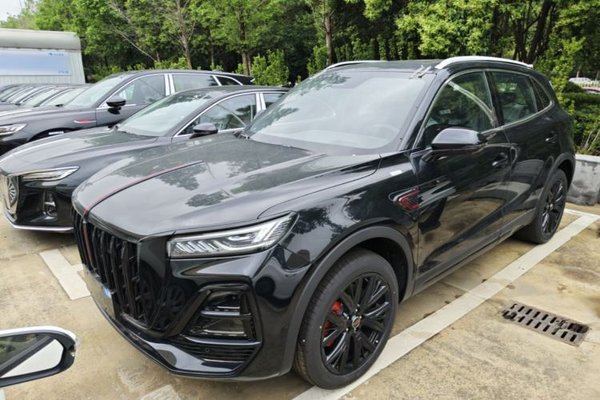 Hongqi HS5 · 2026 год