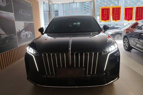 Hongqi HS6 PHEV 2026, 2600 км, за 26662 USD