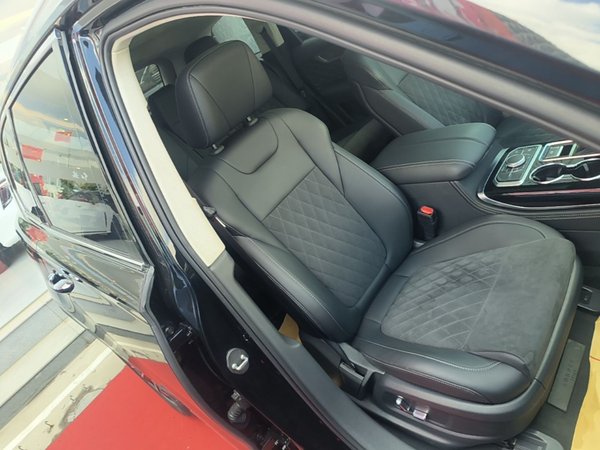 Hongqi HS7 2022, 67000 км, за 16675 USD - фото 14