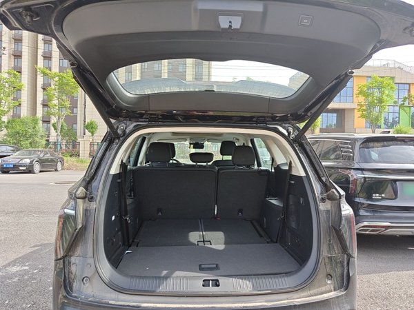 Hongqi HS7 PHEV 2024, 10100 км, за 24229 USD - фото 22