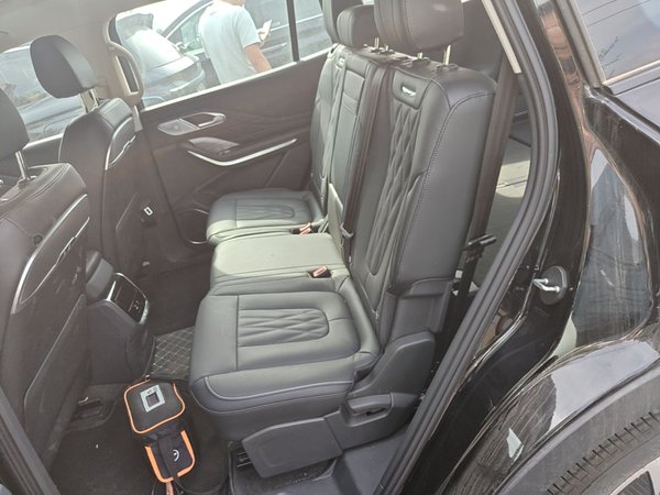 Hongqi HS7 PHEV 2024, 10100 км, за 24229 USD - фото 20