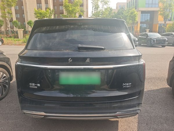 Hongqi HS7 PHEV 2024, 13899 км, за 24229 USD