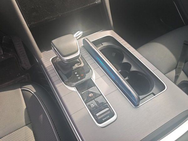 Hongqi HS7 PHEV 2024, 13899 км, за 24229 USD - фото 17