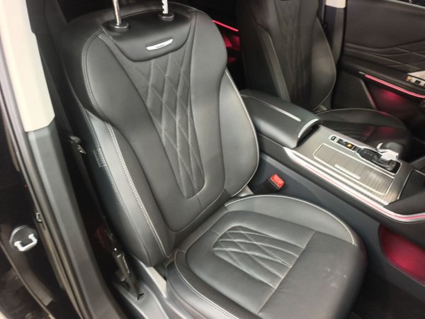 Hongqi HS7 PHEV 2024, 14300 км, за 22759 USD - фото 23