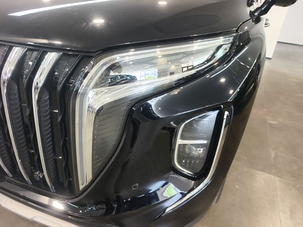 Hongqi HS7 PHEV 2024, 14300 км, за 22759 USD - фото 9