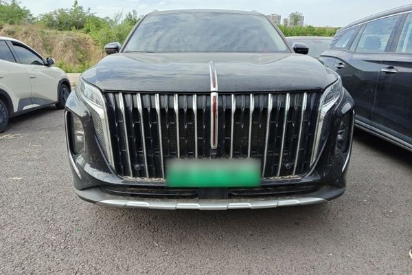 Hongqi HS7 PHEV 2024, 22300 км, за 23840 USD