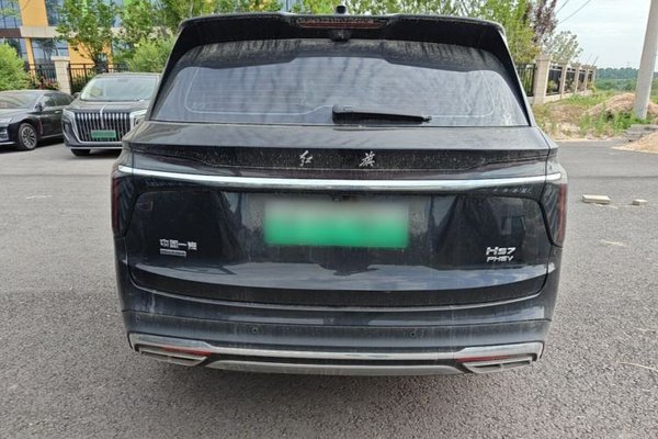 Hongqi HS7 PHEV 2024, 22300 км, за 23840 USD