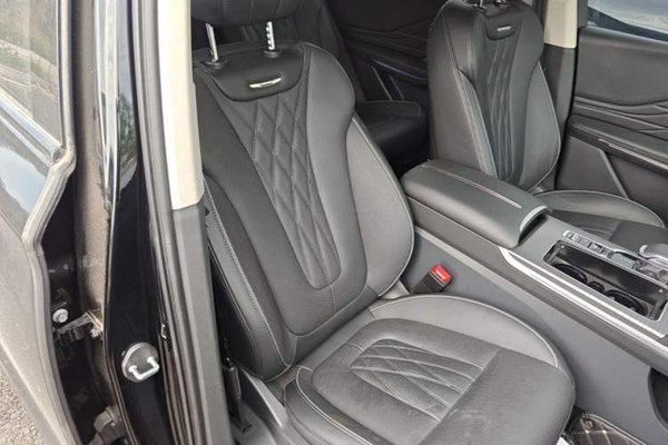 Hongqi HS7 PHEV 2024, 22300 км, за 23840 USD - фото 19