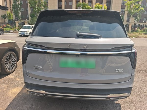Hongqi HS7 PHEV 2024, 13899 км, за 24532 USD