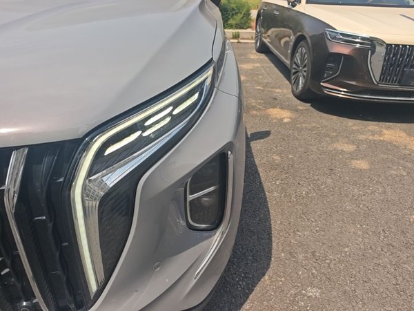 Hongqi HS7 PHEV 2024, 13899 км, за 24532 USD - фото 9