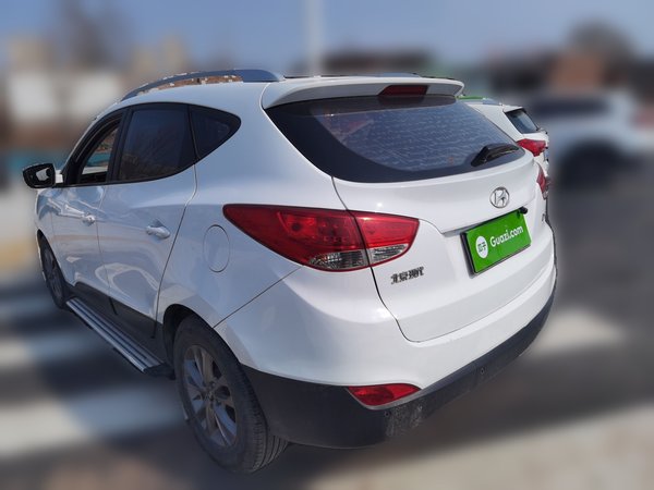 Hyundai ix35 2013, 57800 км, за 6540 USD