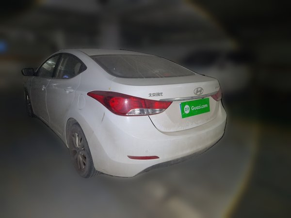 Hyundai Elantra (5th Generation · 2015 год