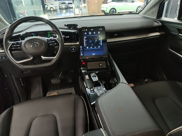 Hyundai Custo 2021, 61400 км, за 18654 USD - фото 19