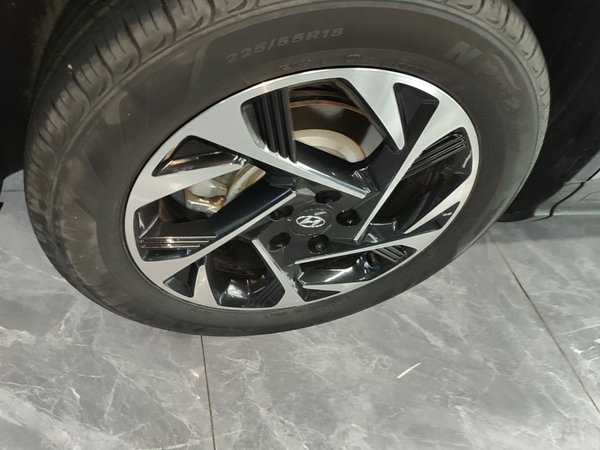 Hyundai Custo 2021, 61400 км, за 18654 USD - фото 10