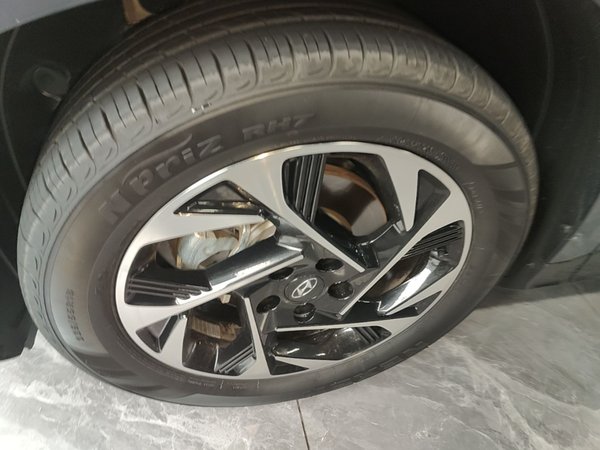 Hyundai Custo 2021, 61400 км, за 18654 USD - фото 8
