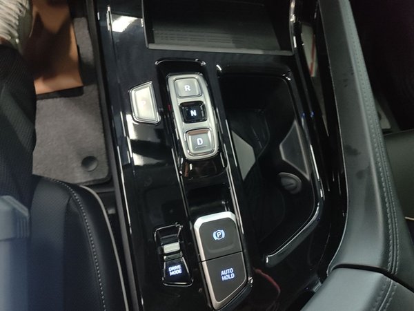 Hyundai Custo 2021, 61400 км, за 18654 USD - фото 23