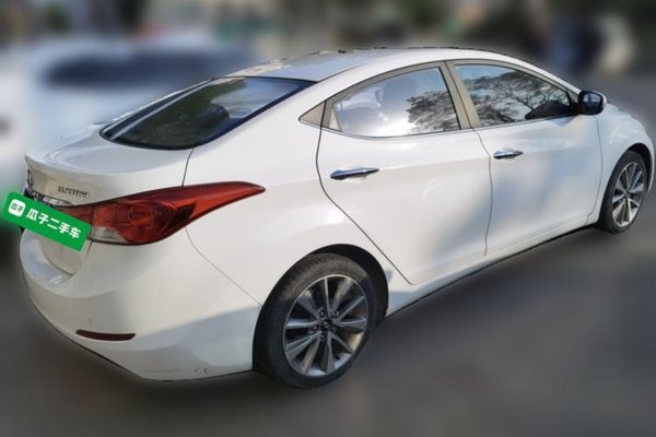 Hyundai Elantra (5th Generation 2015, 105400 км, за 5520 USD