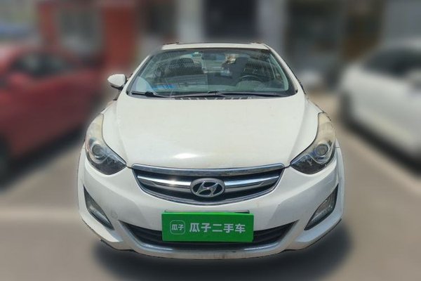 Hyundai Elantra (5th Generation 2015, 197000 км, за 5739 USD