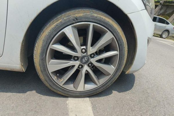 Hyundai Elantra (5th Generation 2015, 197000 км, за 5739 USD - фото 8