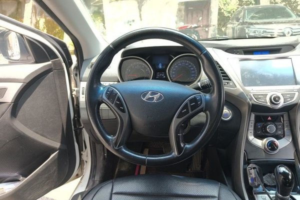 Hyundai Elantra (5th Generation 2015, 197000 км, за 5739 USD - фото 9