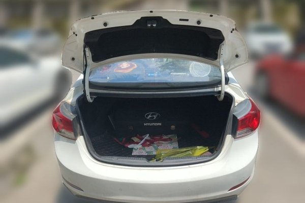 Hyundai Elantra (5th Generation 2015, 197000 км, за 5739 USD - фото 16