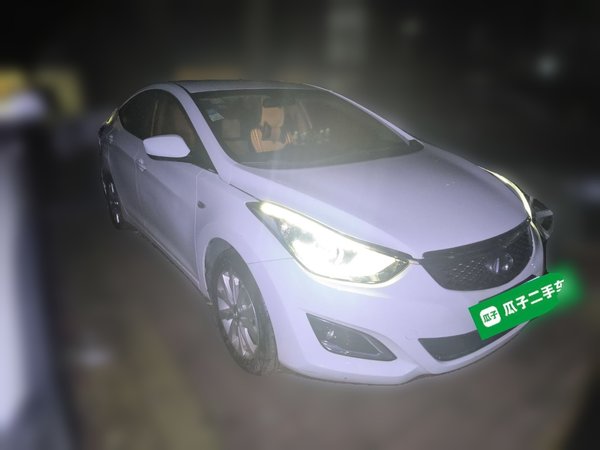 Hyundai Elantra (5th Generation · 2016 год