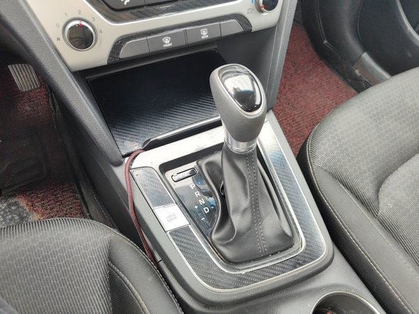Hyundai Elantra (6th Generation 2016, 119000 км, за 6974 USD - фото 12