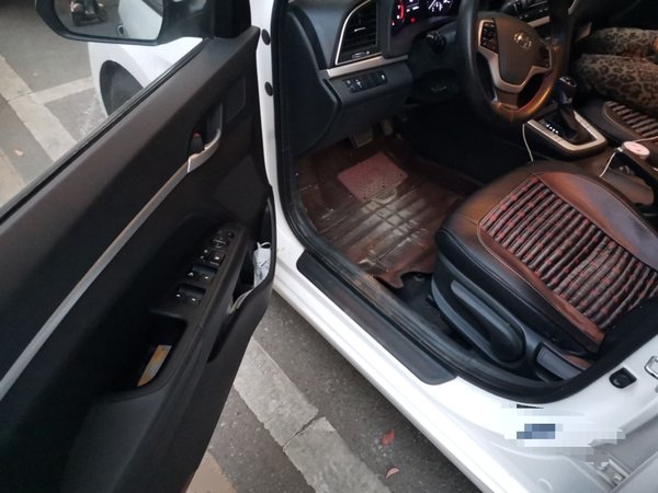 Hyundai Elantra (6th Generation 2016, 50599 км, за 5988 USD - фото 20