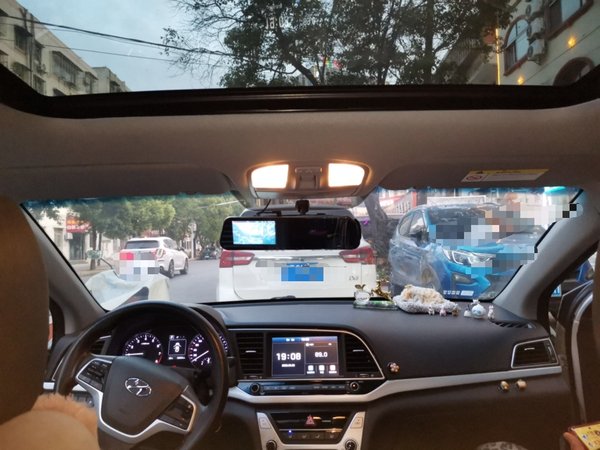 Hyundai Elantra (6th Generation 2016, 50599 км, за 5988 USD