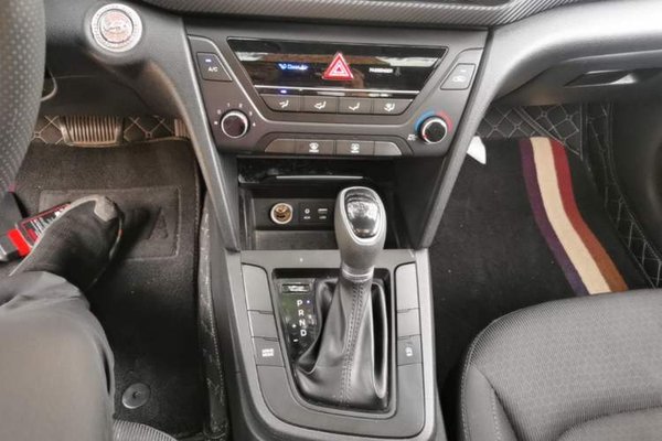 Hyundai Elantra (6th Generation 2018, 78600 км, за 9064 USD - фото 22