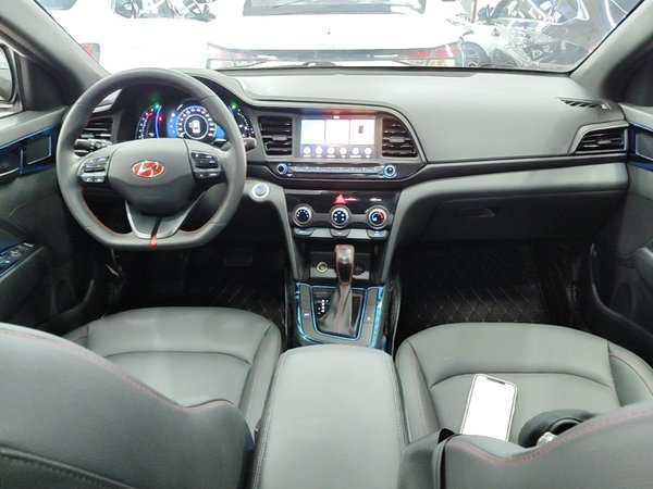 Hyundai Elantra (6th Generation 2019, 42600 км, за 9026 USD