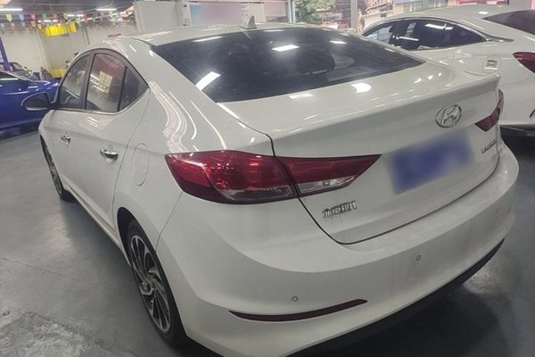 Hyundai Elantra (6th Generation 2019, 20500 км, за 8286 USD