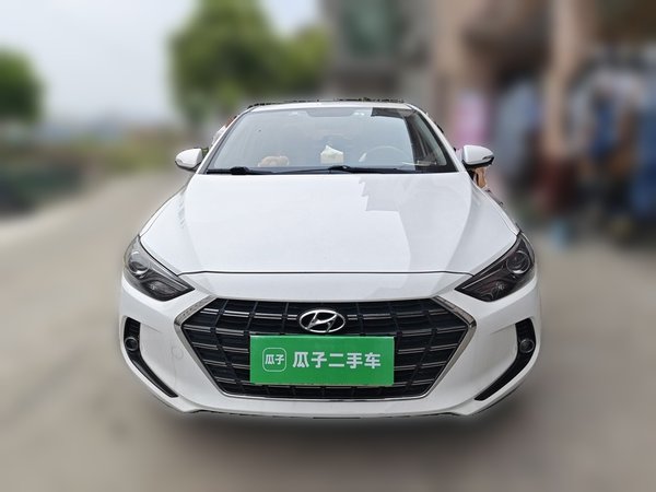 Hyundai Elantra (6th Generation 2019, 29900 км, за 8327 USD