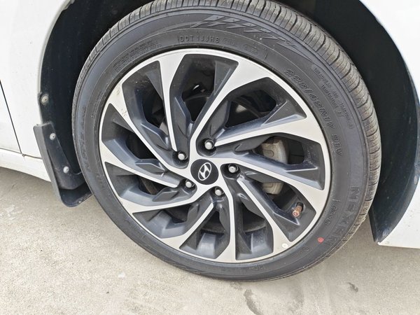 Hyundai Elantra (6th Generation 2019, 29900 км, за 8327 USD - фото 8