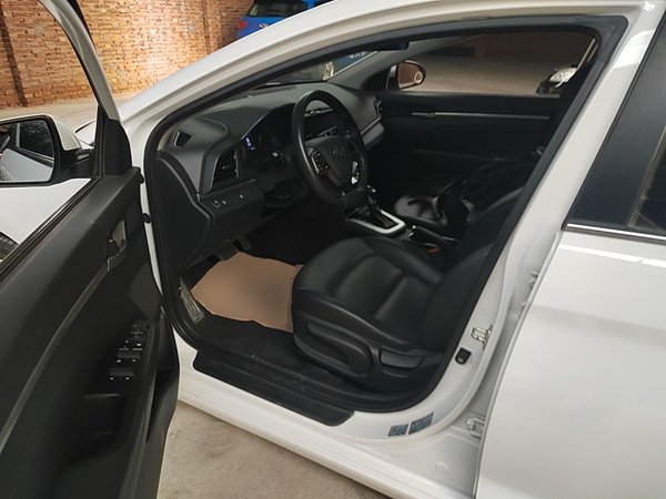 Hyundai Elantra (6th Generation 2019, 45500 км, за 8513 USD - фото 19