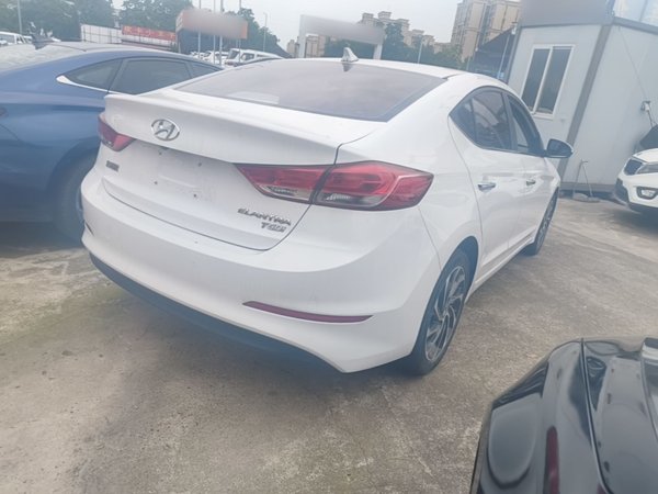 Hyundai Elantra (6th Generation 2019, 99700 км, за 8381 USD - фото 6