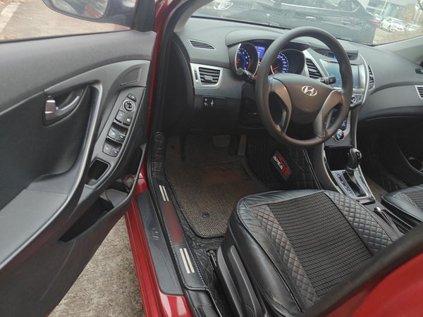 Hyundai Elantra 2015, 84500 км, за 6337 USD - фото 19