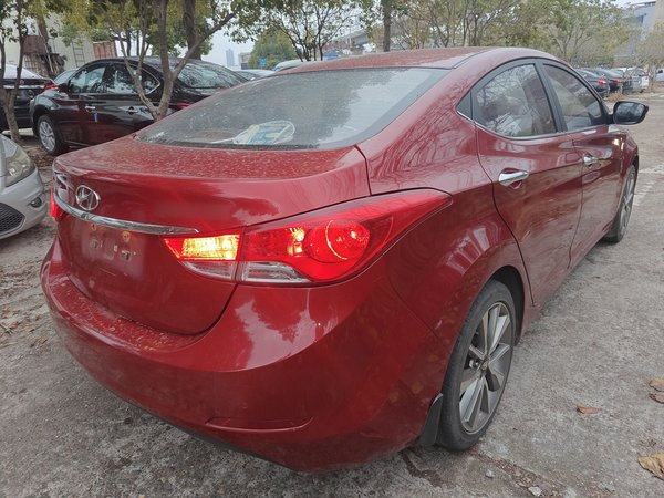 Hyundai Elantra 2015, 84500 км, за 6337 USD - фото 6